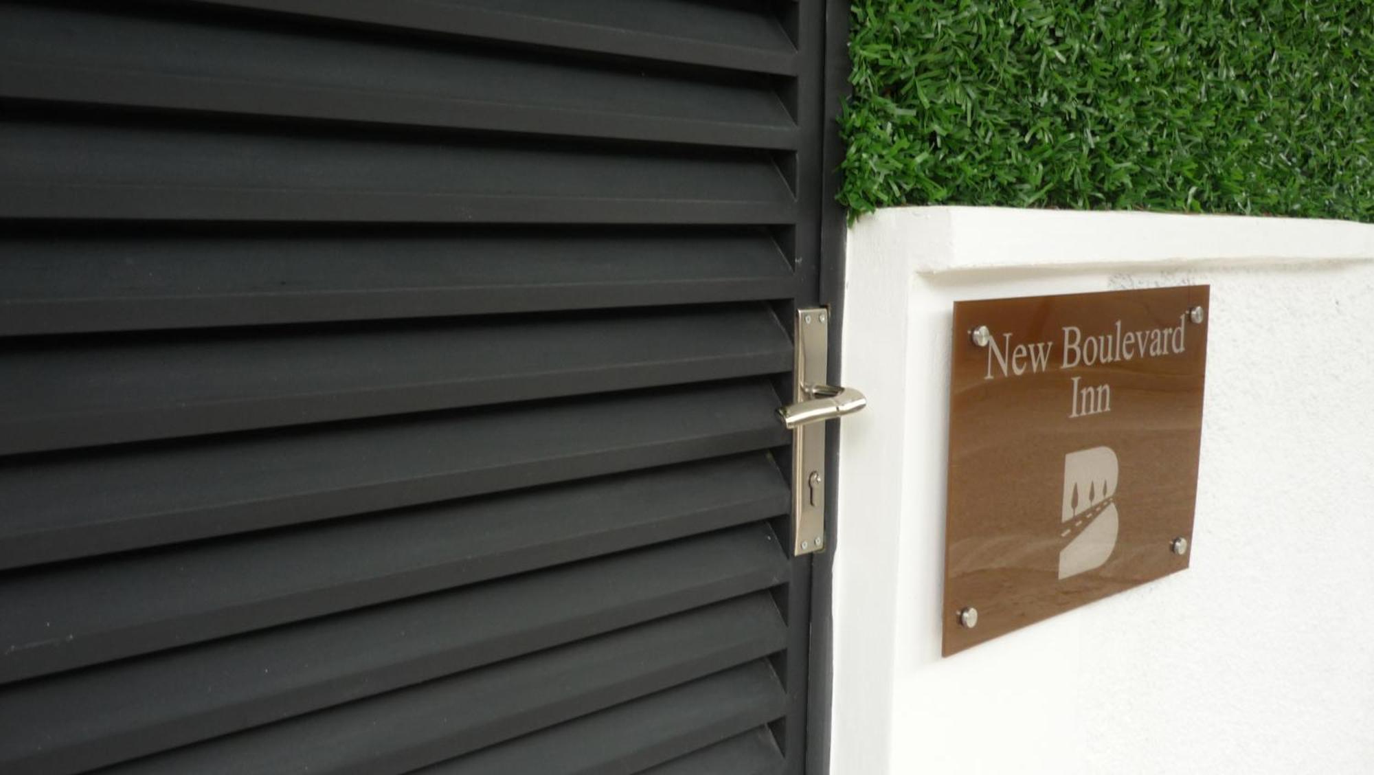 New Boulevard Inn Tirana Exterior photo
